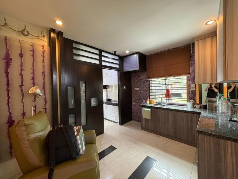 3-storey Terraced House for Sale in Bandar Putra Kulai (Kulai) - Tycia Law - Kitchen - PropertyGuru.com.my
