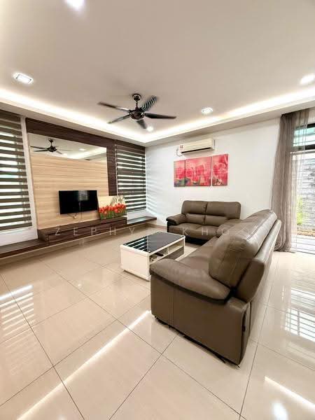 Cluster House for Sale in Johor Bahru (Johor) - Zephyr Khoo - Living Room - PropertyGuru.com.my