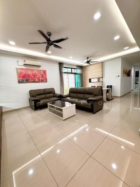 Cluster House for Sale in Johor Bahru (Johor) - Zephyr Khoo - Living Room - PropertyGuru.com.my