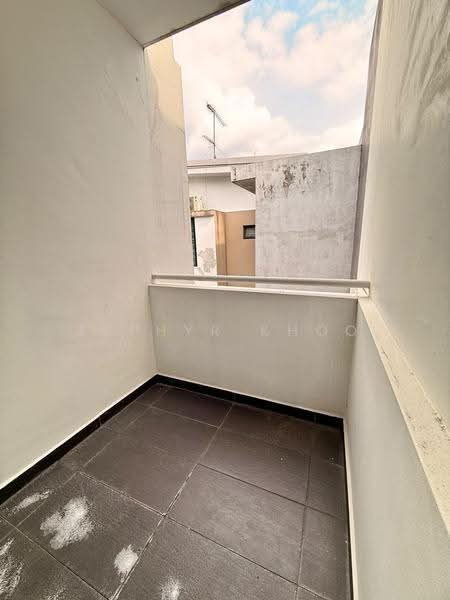 Cluster House for Sale in Johor Bahru (Johor) - Zephyr Khoo - Balcony - PropertyGuru.com.my