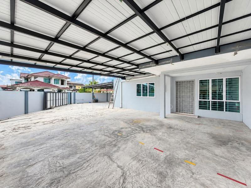 Semi-Detached House for Sale in Teluk Intan (Perak) - Kelvin Foo - Exterior - PropertyGuru.com.my
