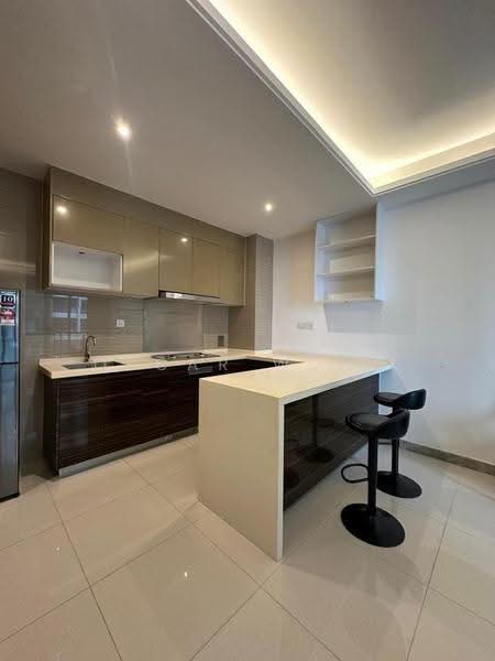 Service Residence for Rent at R&F Princess Cove Phase 1 - Oscar Wong - Kitchen - PropertyGuru.com.my