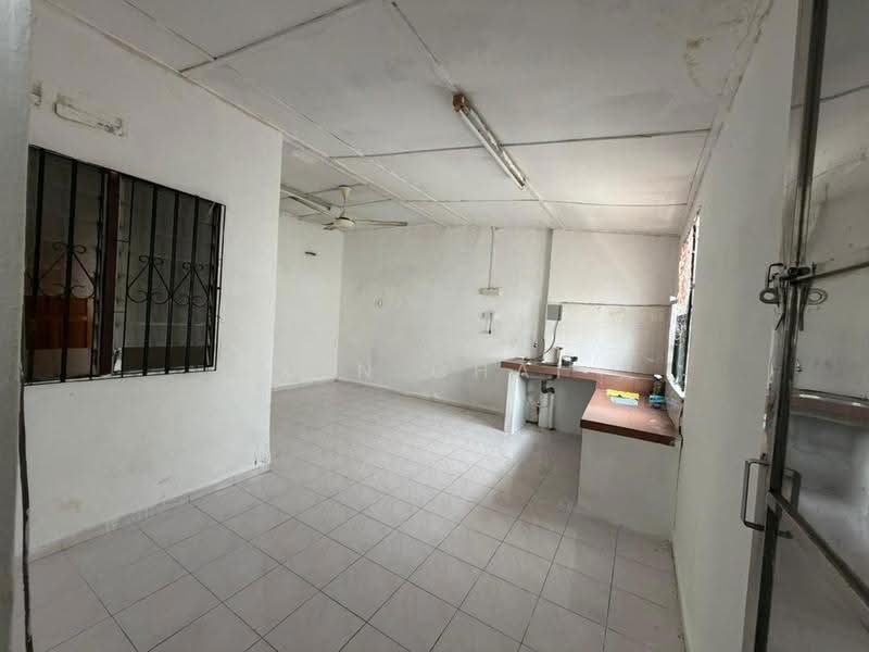 1-storey Terraced House for Sale in Taman Sri Lalang (Kota Tinggi) - Ken Chai - Kitchen - PropertyGuru.com.my