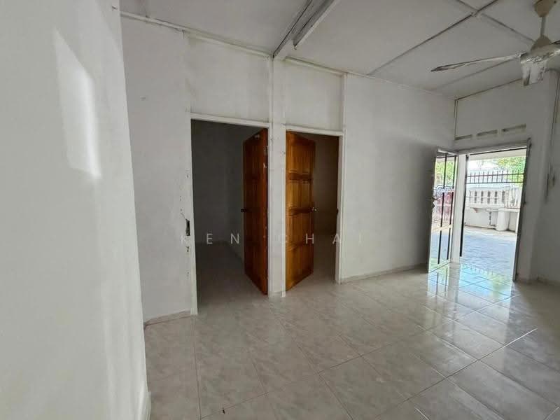 1-storey Terraced House for Sale in Taman Sri Lalang (Kota Tinggi) - Ken Chai - Interior - PropertyGuru.com.my