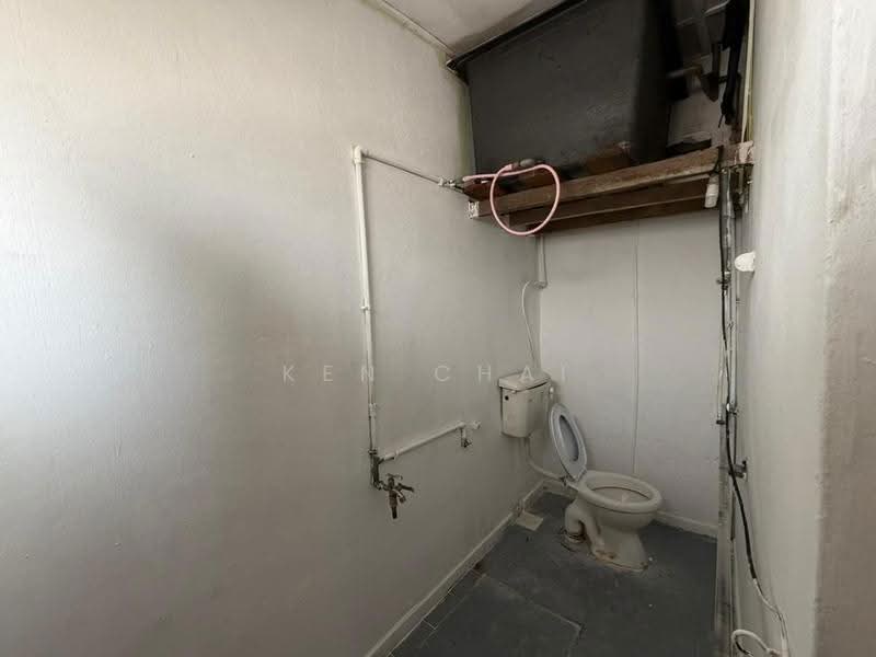 1-storey Terraced House for Sale in Taman Sri Lalang (Kota Tinggi) - Ken Chai - Bathroom - PropertyGuru.com.my