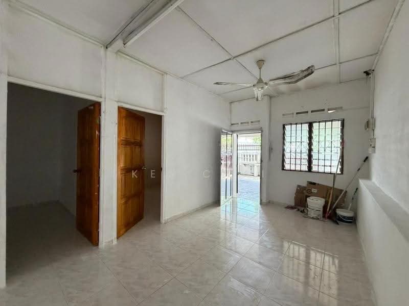 1-storey Terraced House for Sale in Taman Sri Lalang (Kota Tinggi) - Ken Chai - Interior - PropertyGuru.com.my