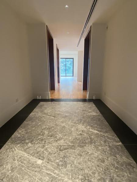 Kondominium untuk Dijual di The Peak - Michelle Chan - Foyer of unit - PropertyGuru.com.my