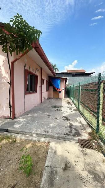 Bungalow House untuk Dijual di Kampung Wadihana (Johor Bahru) - Ken Chai - Exterior - PropertyGuru.com.my