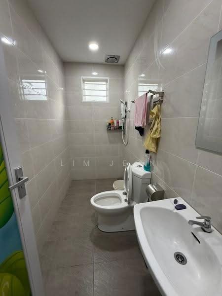 Rumah Teres 2.5-Tingkat untuk Dijual di Bandar Botanic (Klang) - Lim Jeon - Bathroom - PropertyGuru.com.my