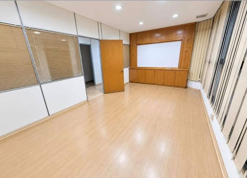 Factory for Rent in Sungai Buloh (Selangor) - Lim Jeon - Interior - PropertyGuru.com.my
