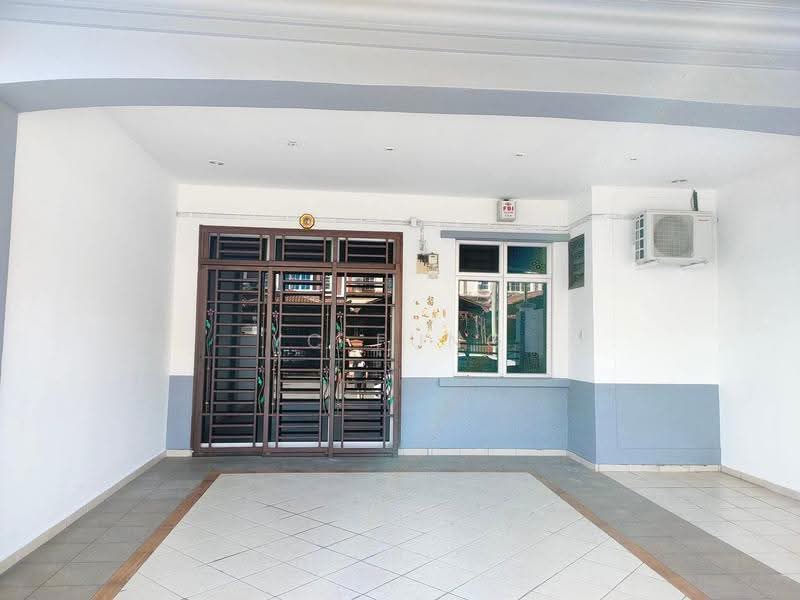 1-storey Terraced House for Rent in Skudai (Johor) - YC Fung - Entrance - PropertyGuru.com.my