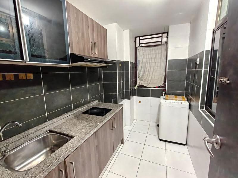 Service Residence for Rent at D'Inspire Residence (Inspira Bestari) - YC Fung - Kitchen - PropertyGuru.com.my