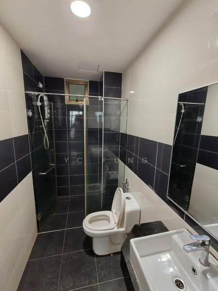 Service Residence for Rent at D'Inspire Residence (Inspira Bestari) - YC Fung - Bathroom - PropertyGuru.com.my