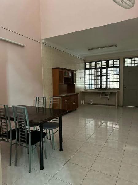1.5-storey Terraced House for Rent in Taman Rinting (Masai) - YC Fung - Dining Room - PropertyGuru.com.my