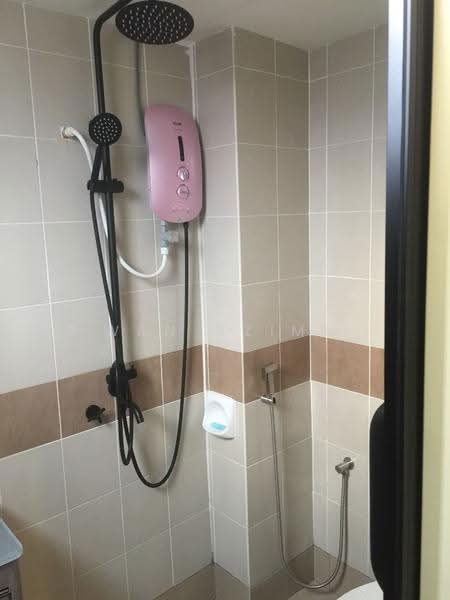Pangsapuri untuk Disewa di Alam Budiman (Sri Budiman) - Wan Azima - Bathroom - PropertyGuru.com.my
