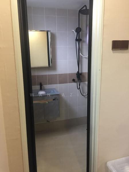 Pangsapuri untuk Disewa di Alam Budiman (Sri Budiman) - Wan Azima - Bathroom - PropertyGuru.com.my