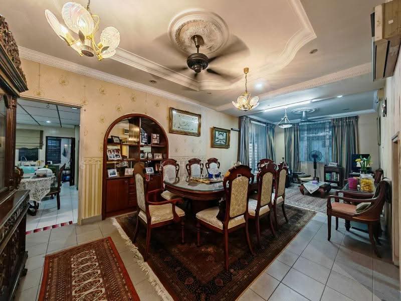 Bungalow House untuk Dijual di Petaling Jaya (Selangor) - SITI KHAIRIYAH JAAFAR - Dining Room - PropertyGuru.com.my