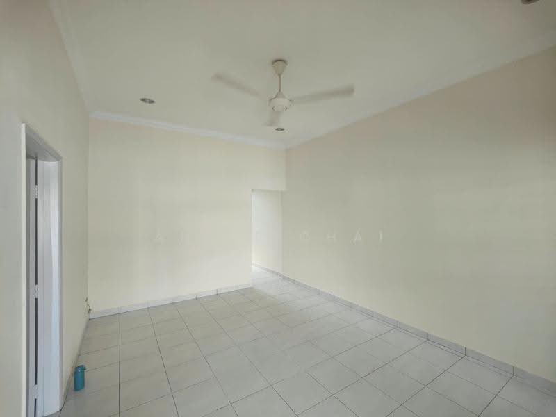 Rumah Teres 1-Tingkat untuk Disewa di Taman Paramount (Petaling Jaya) - Angie Chai - Living Room - PropertyGuru.com.my