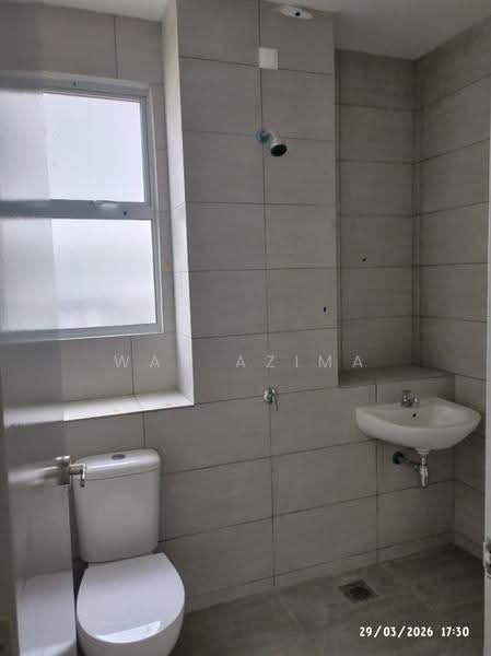 Rumah Teres 2-Tingkat untuk Disewa di Amverton Hills (Sungai Buloh) - Wan Azima - Bathroom - PropertyGuru.com.my