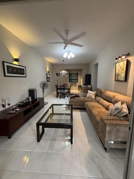 Kondominium untuk Disewa di Seri Maya Condominium - Lilian Tan - Living Room - PropertyGuru.com.my