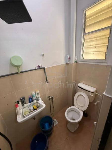 Rumah Flat untuk Dijual di Taman Maluri - Zack Chow - Bathroom - PropertyGuru.com.my