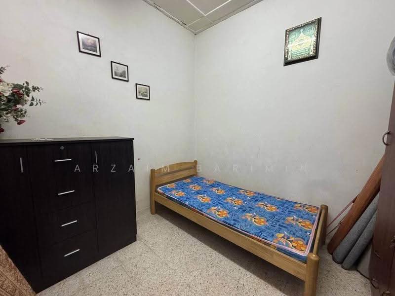 Rumah Berkembar untuk Dijual di Taman Daya (Johor Bahru) - Arzaim Barimin - Bedroom - PropertyGuru.com.my