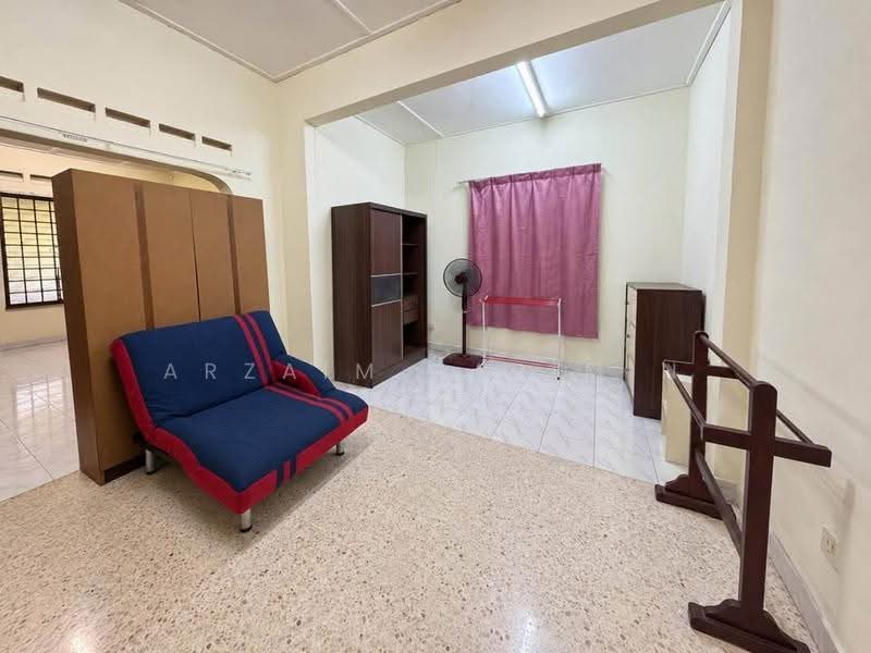 Rumah Berkembar untuk Dijual di Taman Daya (Johor Bahru) - Arzaim Barimin - Living Room - PropertyGuru.com.my