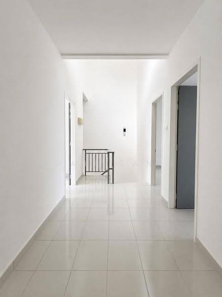 2-storey Terraced House for Sale in Kangkar Pulai (Skudai) - UMAIR ZANIL - Corridor - PropertyGuru.com.my