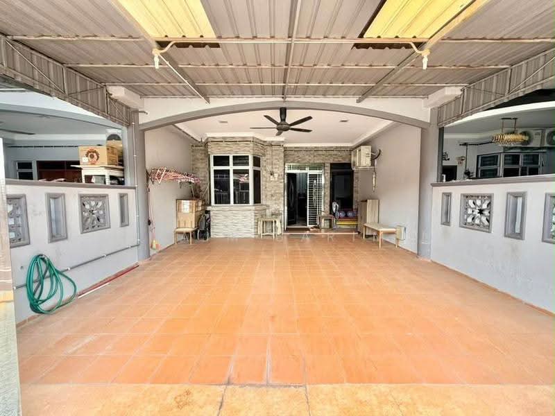 Rumah Teres untuk Dijual di Taman Kempas Indah (Tebrau) - Arzaim Barimin - Exterior - PropertyGuru.com.my