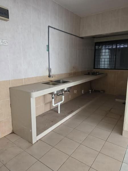 Apartment for Sale at Apartment Indah - Margaret Lai - Kitchen - PropertyGuru.com.my