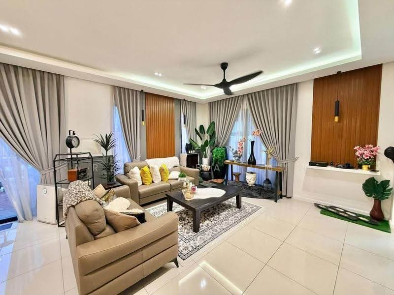 Rumah Teres 2-Tingkat untuk Dijual di Bandar Dato Onn (Tebrau) - Arzaim Barimin - Living Room - PropertyGuru.com.my