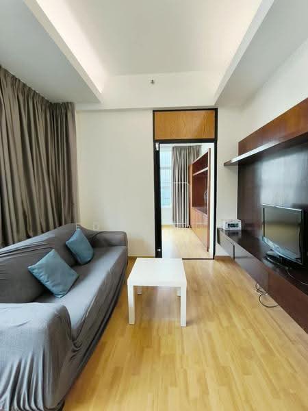 Kediaman Servis untuk Dijual di Parkview Service Apartment - Eddie Loh - Living Room - PropertyGuru.com.my