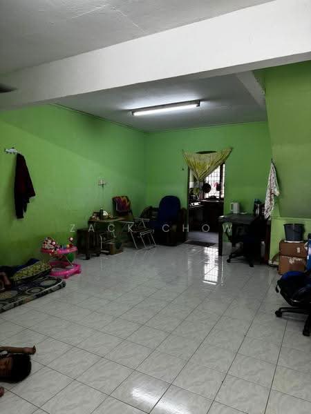 2-storey Terraced House for Sale in Taman Desa Cemerlang (Ulu Tiram) - Zack Chow - Living Room - PropertyGuru.com.my