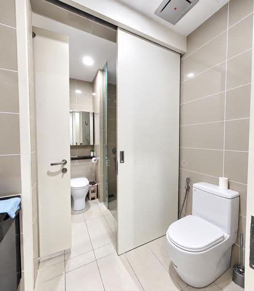 Service Residence for Sale at The Park 2 - Jane Shoo - Bathroom - PropertyGuru.com.my