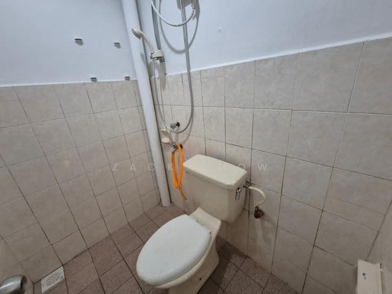 Rumah Teres 1.5-Tingkat untuk Dijual di Taman Pelangi Indah (Ulu Tiram) - Zack Chow - Bathroom - PropertyGuru.com.my