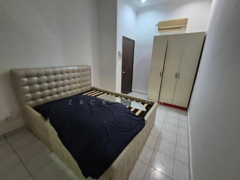 Rumah Teres 1.5-Tingkat untuk Dijual di Taman Pelangi Indah (Ulu Tiram) - Zack Chow - Bedroom - PropertyGuru.com.my