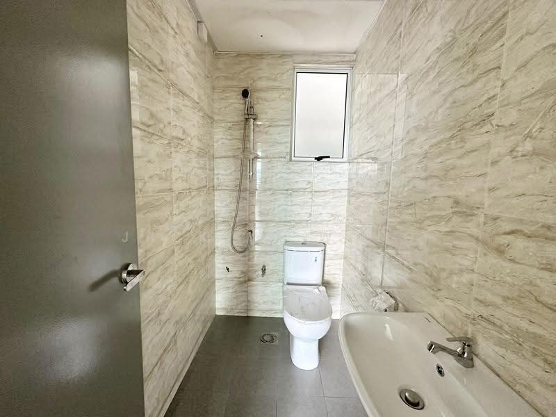 Condominium for Sale at One Sulaman - Jacklyn Wong - Common Bathroom - PropertyGuru.com.my