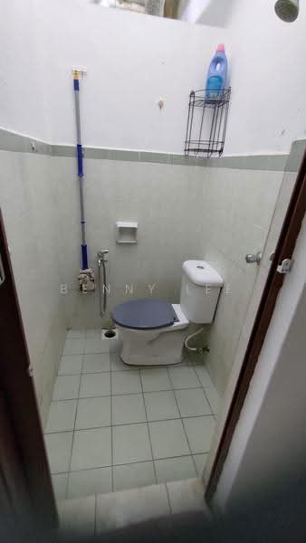 Pangsapuri untuk Disewa di Taman Tenaga - Benny Lee - Bathroom - PropertyGuru.com.my