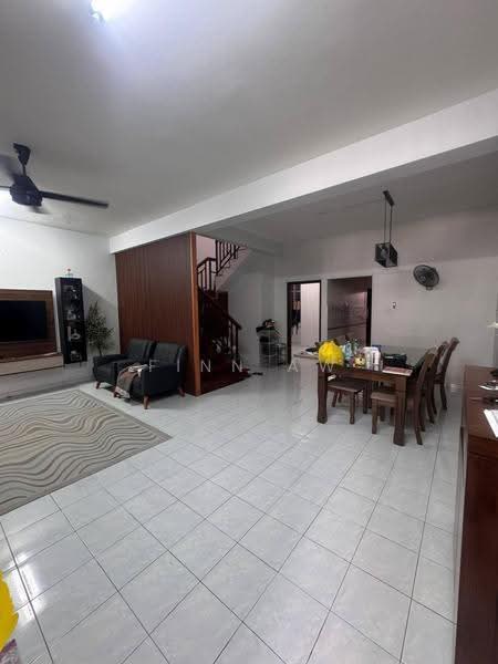 2-storey Terraced House for Sale in Taman Setia Indah (Tebrau) - Finn Aw - Living Room - PropertyGuru.com.my