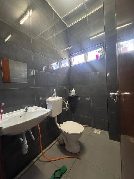 2-storey Terraced House for Sale in Taman Setia Indah (Tebrau) - Finn Aw - Bathroom - PropertyGuru.com.my