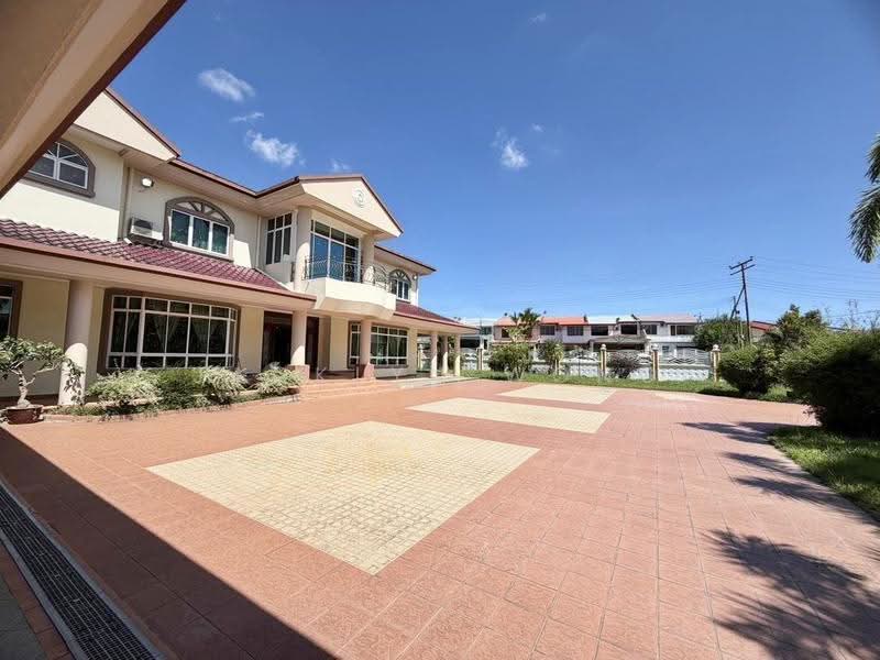 Bungalow House untuk Dijual di Taman BDC (Kota Kinabalu) - Jacklyn Wong - Exterior - PropertyGuru.com.my