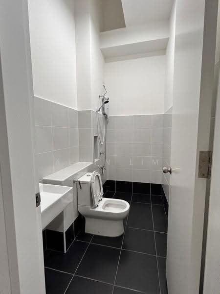 Terraced House for Rent in Kota Masai (Pasir Gudang) - Alvin Lim - Bathroom - PropertyGuru.com.my