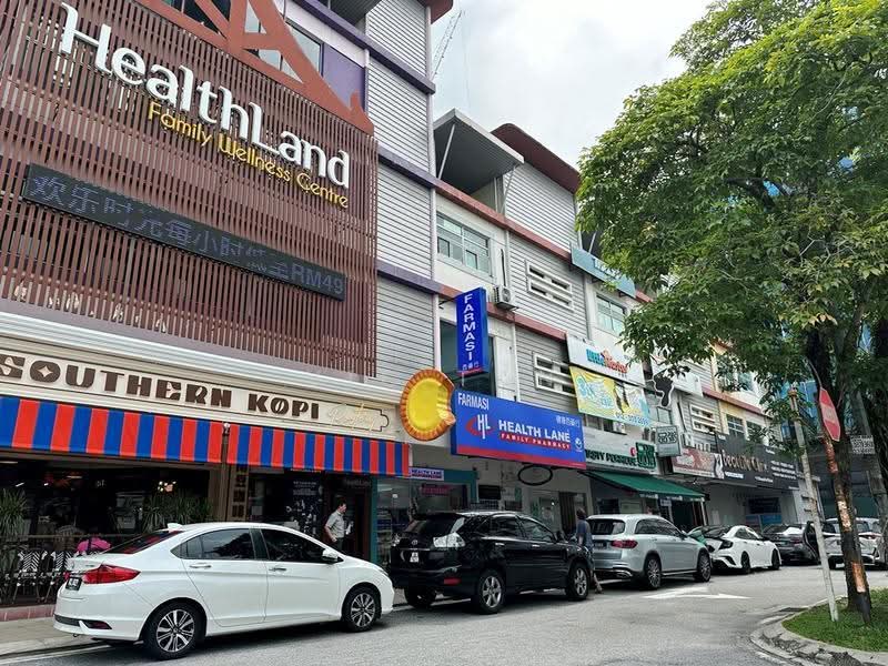 Shop for Rent in Bukit Jalil (Kuala Lumpur) - Vic Tan - Exterior - PropertyGuru.com.my