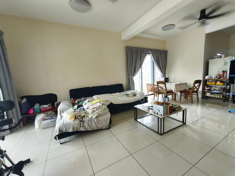 2-storey Terraced House for Sale in Taman Mount Austin (Tebrau) - Daniel Yong - Living Room - PropertyGuru.com.my
