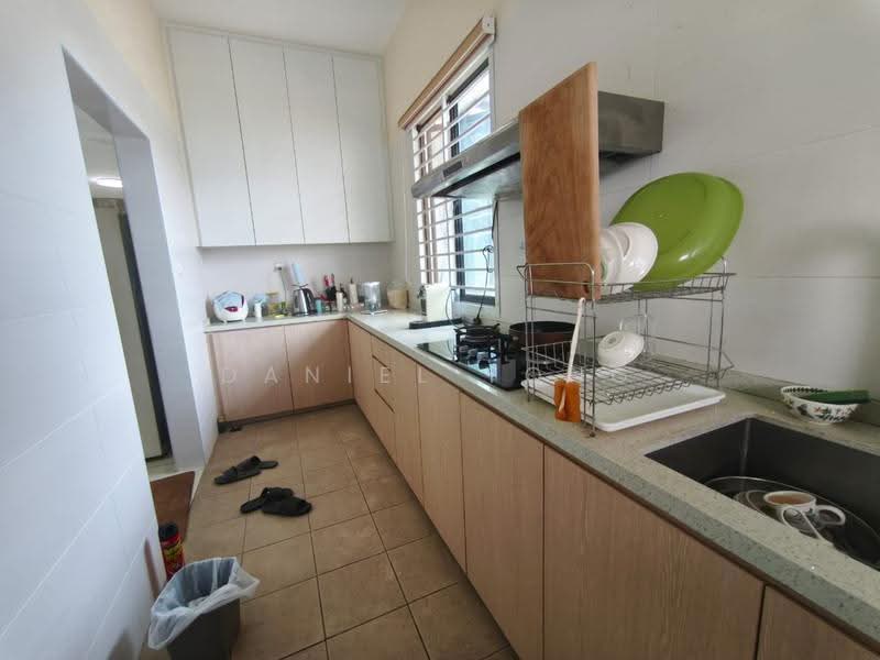 2-storey Terraced House for Sale in Taman Mount Austin (Tebrau) - Daniel Yong - Kitchen - PropertyGuru.com.my