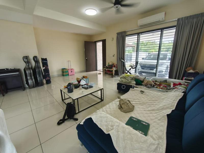 2-storey Terraced House for Sale in Taman Mount Austin (Tebrau) - Daniel Yong - Living Room - PropertyGuru.com.my