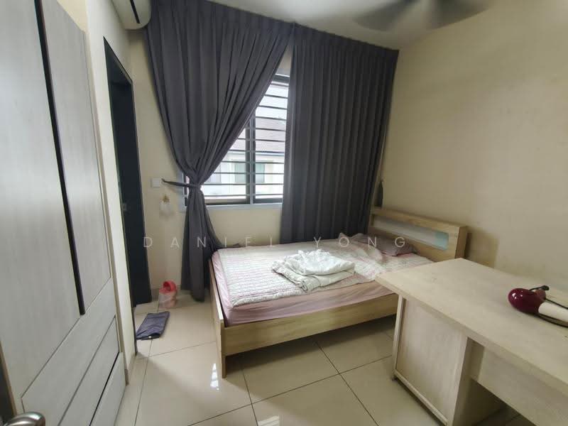 2-storey Terraced House for Sale in Taman Mount Austin (Tebrau) - Daniel Yong - Bedroom - PropertyGuru.com.my