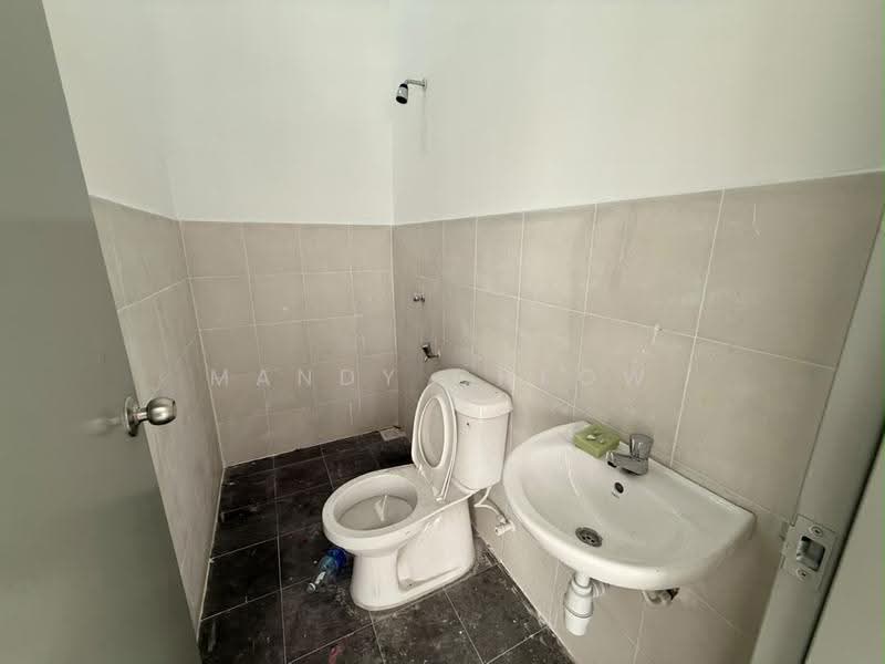 Rumah Teres untuk Disewa di Taman Kundang Jaya (Rawang) - Mandy Cheow - Bathroom - PropertyGuru.com.my