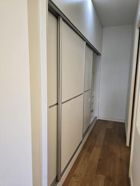 Condominium for Rent at Suasana Bangsar - Jonathan Tai - walk in wardrobe - PropertyGuru.com.my