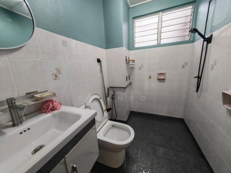 Apartment for Sale at Pangsapuri Sri Mekar - Cl Khoo - Bathroom - PropertyGuru.com.my